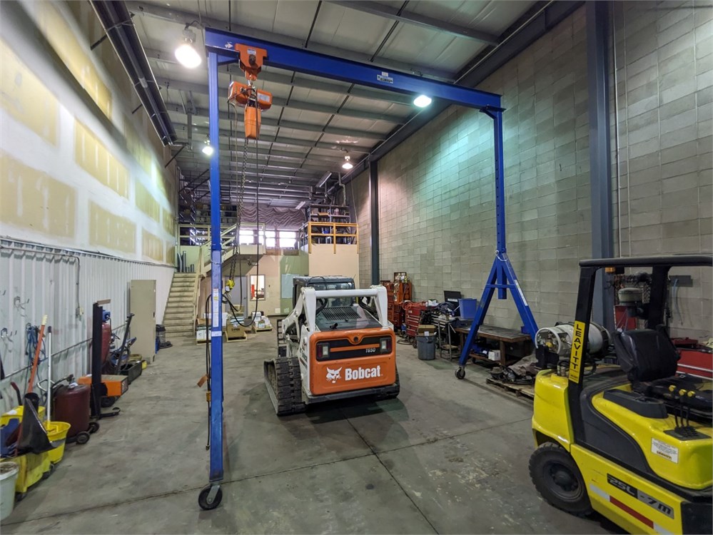 Prairie Auction Services Lot 609 6,000Lbs capacity gantry hoist on